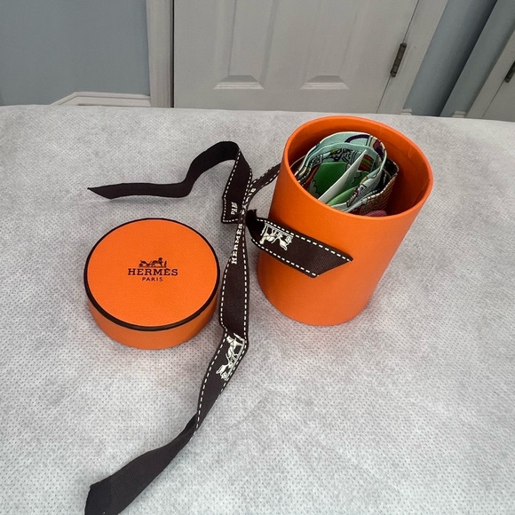 Hermès Twilly with Box and Card - Picture 6 of 7